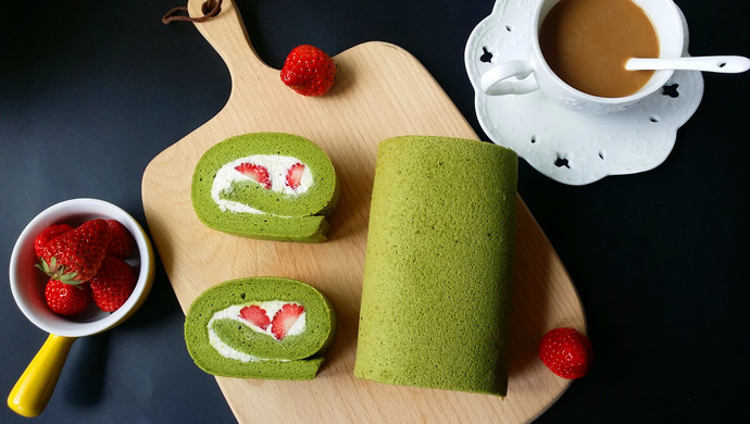 Strawberry Matcha Cream Cake Roll Recipe